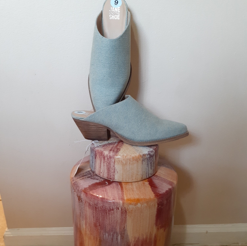 Shoe